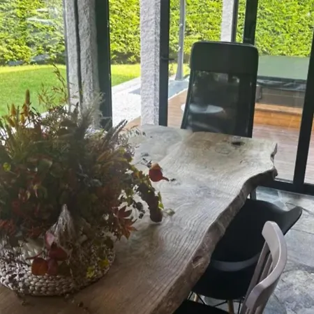 Country house 7 Seconds *